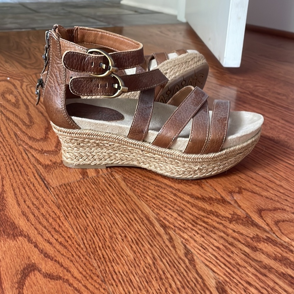 Earthies sandals